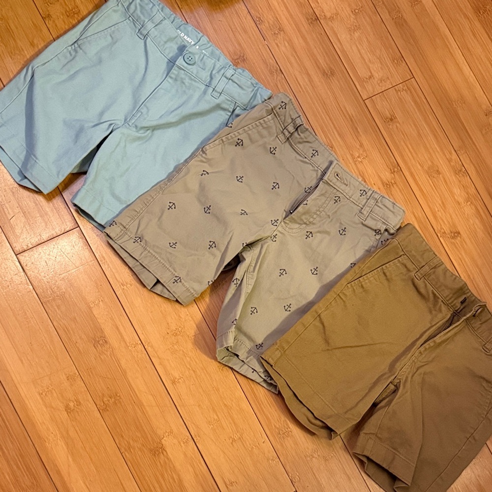 Boys  Casual Shorts - Blue, beige with blue anchors, tan. Size 6
